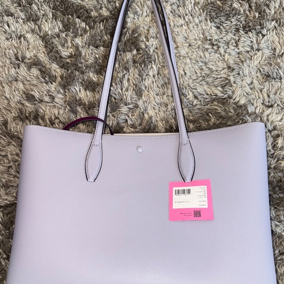 Kate Spade- Lavender Medium Purse - Picture 5 of 6
